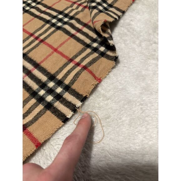 Burberry Cashmere Scarf Classic Nova Check Tan Scarf Unisex Winter Scarves - Picture 3 of 5